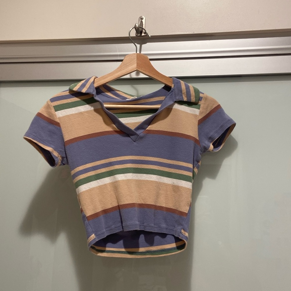 cute collared crop top barely worn!!